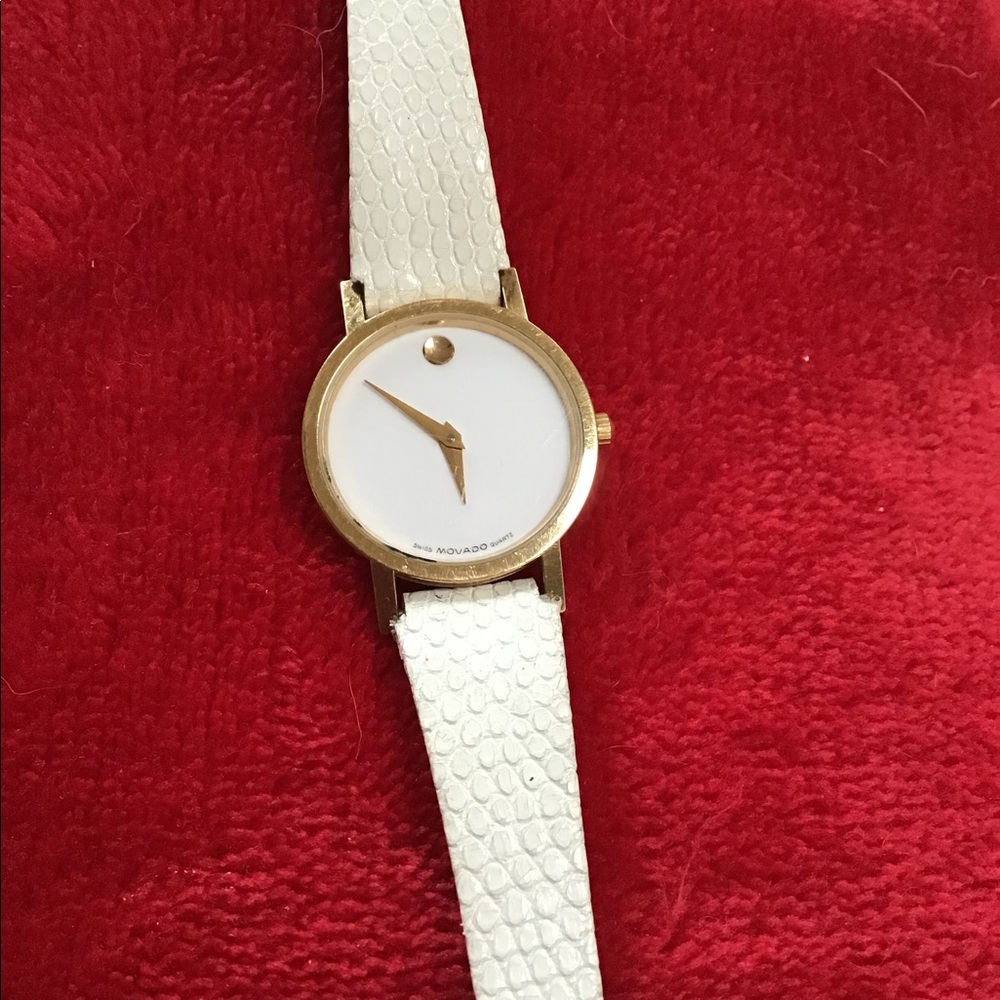 Ladies RARE movado watch white face - Picture 3 of 3